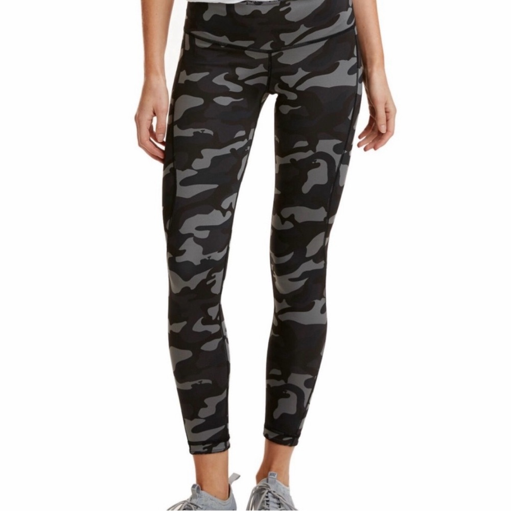 Vinyard Vines reversible leggings